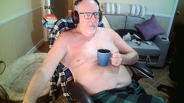 superbearboss online show from 28, 4, 2026