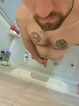 Snapshot of Messyman1187 chatting on 15, 11, 2025 Messyman1187 online show from 15, 11, 2025