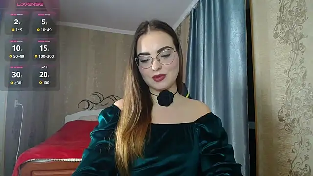 Snapshot of Leila_Kissyu chatting on 6, 2, 2026 Leila Kissyu online show from 6, 2, 2026