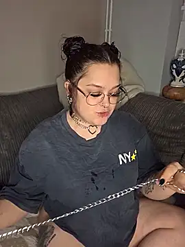 Saucy-Serenity online show from 26, 10, 2025