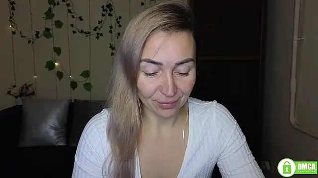 Kiss julli88I online show from 14, 12, 2025