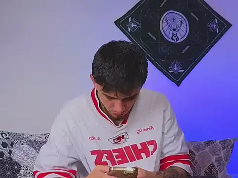 samevansx  online show from 28, 10, 2025