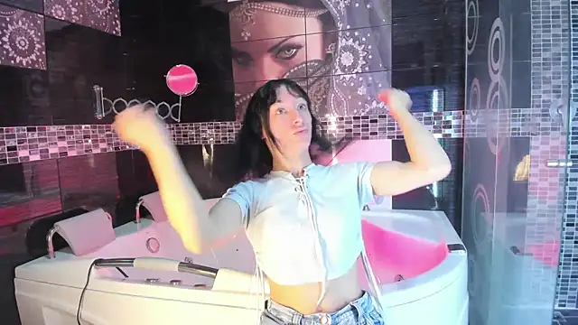 Small Hot19 online show from 8, 10, 2025