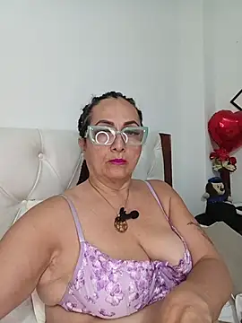 Snapshot of AlessandraLeroy chatting on 1, 7, 2026 AlessandraLeroy online show from 1, 7, 2026