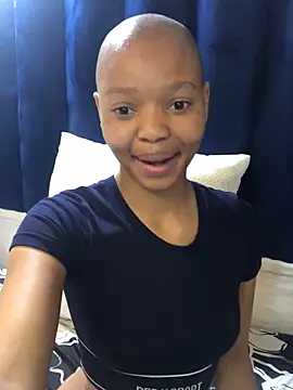 BondiBitch online show from 27, 10, 2025