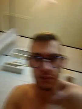 Snapshot of Yukysama79 chatting on 24, 11, 2025 Yukysama79 online show from 24, 11, 2025