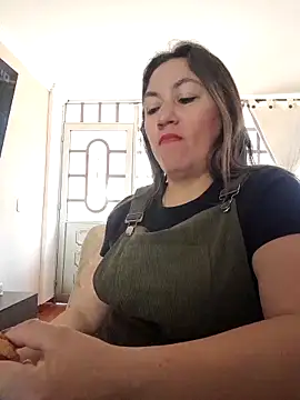 Luna-nevada online show from 13, 10, 2025