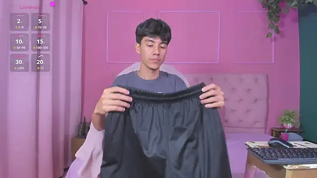 SHADY STONE online show from 7, 1, 2026