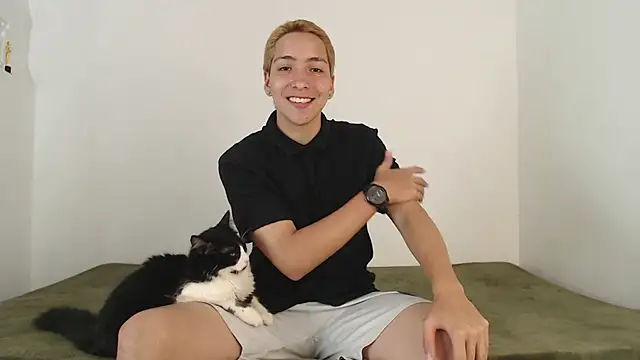 Your favorite ftm  online show from 6, 10, 2025