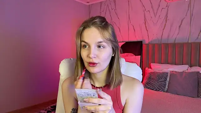  Vikky Moon  online show from 4, 10, 2025