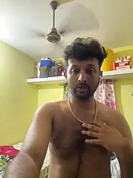 Snapshot of MIRTHICK2002 chatting on 25, 10, 2025 MIRTHICK2002 online show from 25, 10, 2025