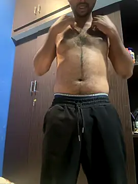 Snapshot of MIRTHICK2002 chatting on 31, 10, 2025 MIRTHICK2002 online show from 31, 10, 2025