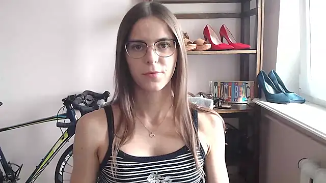 Snapshot of love_megi chatting on 4, 6, 2026 love megi online show from 4, 6, 2026