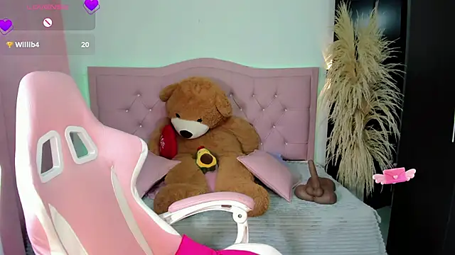 Ashley dolll online show from 17, 2, 2026