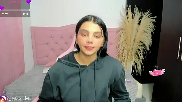 Snapshot of Ashley_dolll chatting on 5, 7, 2026 Ashley dolll online show from 5, 7, 2026