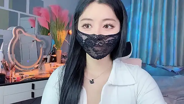 Snapshot of MI_KA22 chatting on 25, 10, 2025 MI KA22 online show from 25, 10, 2025