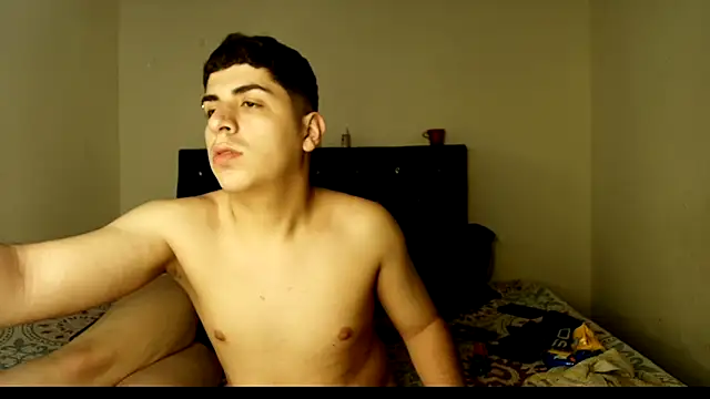 Snapshot of Kymberlyandlucas2 chatting on 11, 11, 2025 Kymberlyandlucas2 online show from 11, 11, 2025