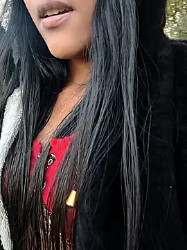 Snapshot of bella_warzon chatting on 2, 10, 2025 bella warzon online show from 2, 10, 2025