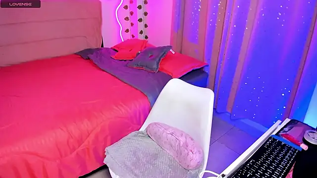 Vickysth online show from 8, 3, 2026