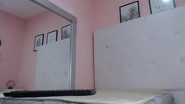 willow smitt online show from 30, 9, 2025