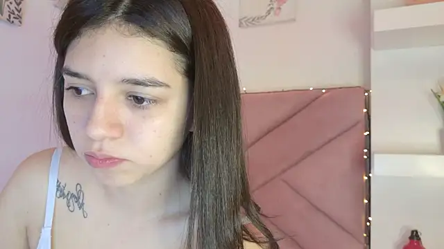 Snapshot of eva_sin18 chatting on 1, 2, 2026 eva sin18 online show from 1, 2, 2026