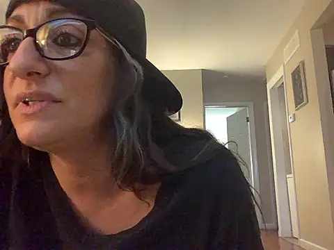 Snapshot of KittyKat_LoLo chatting on 10, 3, 2025 KittyKat LoLo online show from 10, 3, 2025