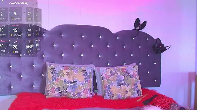 Lia Valmont online show from 20, 11, 2025