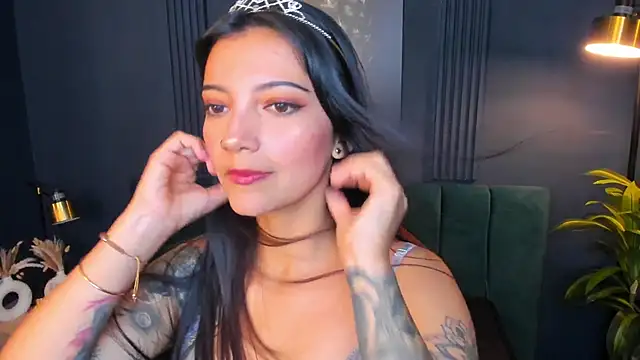 Snapshot of roxy_hell chatting on 10, 3, 2025 roxy hell online show from 10, 3, 2025