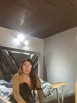 Snapshot of VictoriaGerard_Pink chatting on 13, 3, 2025 VictoriaGerard Pink online show from 13, 3, 2025