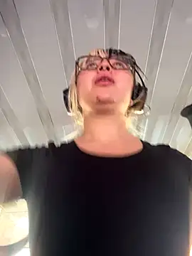 Snapshot of VictoriaGerard_Pink chatting on 22, 9, 2025 VictoriaGerard Pink online show from 22, 9, 2025