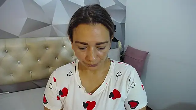 Milf-Prettyboobs online show from 2, 11, 2025