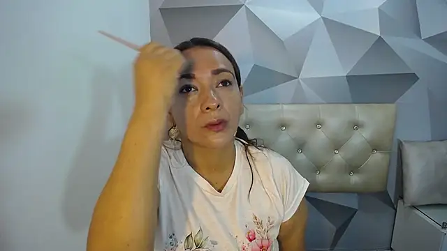 Milf-Prettyboobs online show from 16, 11, 2025