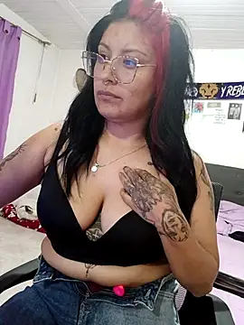 Snapshot of DaniPoison chatting on 8, 2, 2026 DaniPoison online show from 8, 2, 2026