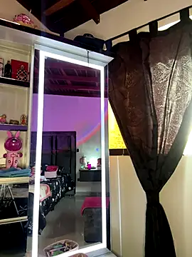 Snapshot of Paulet_Johnson chatting on 23, 11, 2025 Paulet Johnson online show from 23, 11, 2025