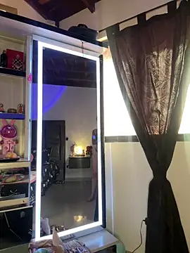 Snapshot of Paulet_Johnson chatting on 26, 11, 2025 Paulet Johnson online show from 26, 11, 2025