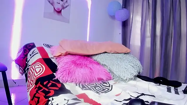 sweet cinamon online show from 9, 3, 2026