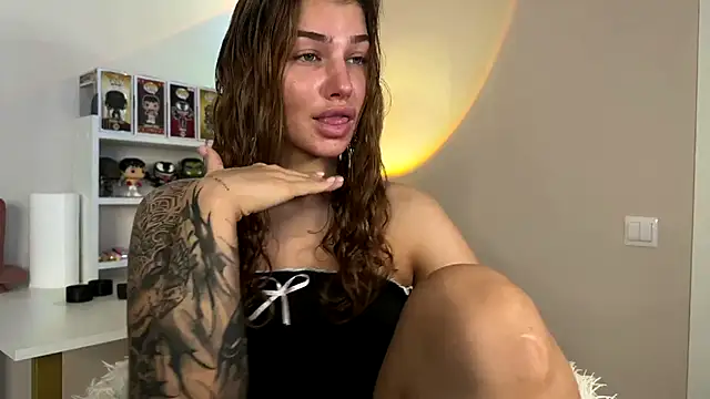 Anna Six online show from 5, 10, 2025