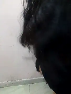 priya 00143 online show from 11, 4, 2026