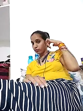 Snapshot of Hotty-Nidhi chatting on 9, 3, 2025 Hotty-Nidhi online show from 9, 3, 2025