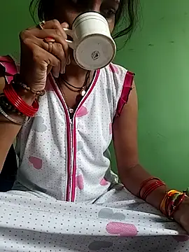 Snapshot of Hotty-Nidhi chatting on 2, 10, 2025 Hotty-Nidhi online show from 2, 10, 2025