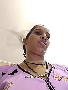 Snapshot of Hotty-Nidhi chatting on 3, 10, 2025 Hotty-Nidhi online show from 3, 10, 2025