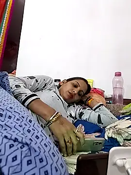 Hotty-Nidhi online show from 20, 12, 2025