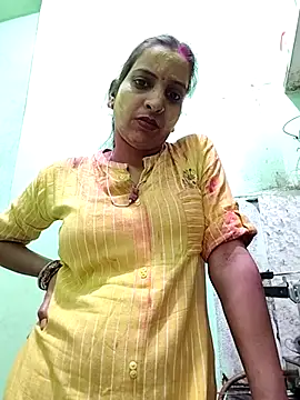 Snapshot of Hotty-Nidhi chatting on 4, 3, 2026 Hotty-Nidhi online show from 4, 3, 2026
