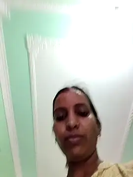 Snapshot of Hotty-Nidhi chatting on 7, 4, 2026 Hotty-Nidhi online show from 7, 4, 2026