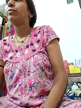 Snapshot of Hotty-Nidhi chatting on 12, 4, 2026 Hotty-Nidhi online show from 12, 4, 2026