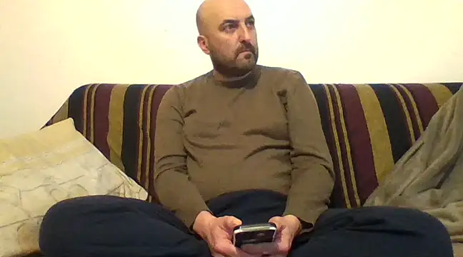 Snapshot of maxxxio12 chatting on 15, 3, 2025 maxxxio12 online show from 15, 3, 2025