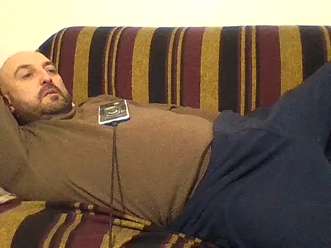 Snapshot of maxxxio12 chatting on 18, 3, 2025 maxxxio12 online show from 18, 3, 2025