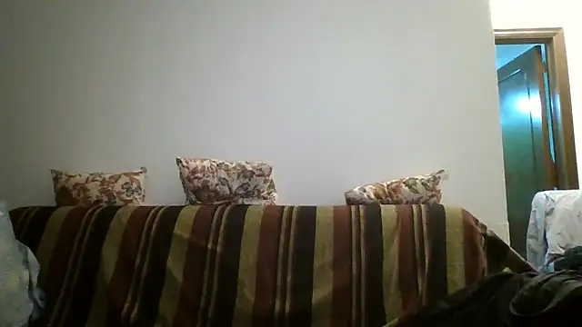 Snapshot of maxxxio12 chatting on 6, 6, 2026 maxxxio12 online show from 6, 6, 2026