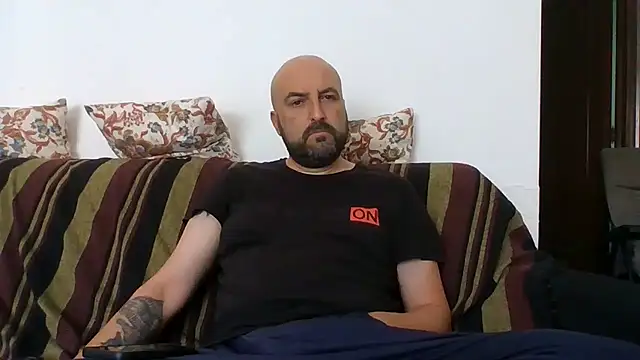 Snapshot of maxxxio12 chatting on 14, 6, 2026 maxxxio12 online show from 14, 6, 2026