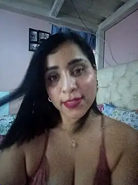 Snapshot of L_ucero chatting on 10, 3, 2025 L ucero online show from 10, 3, 2025